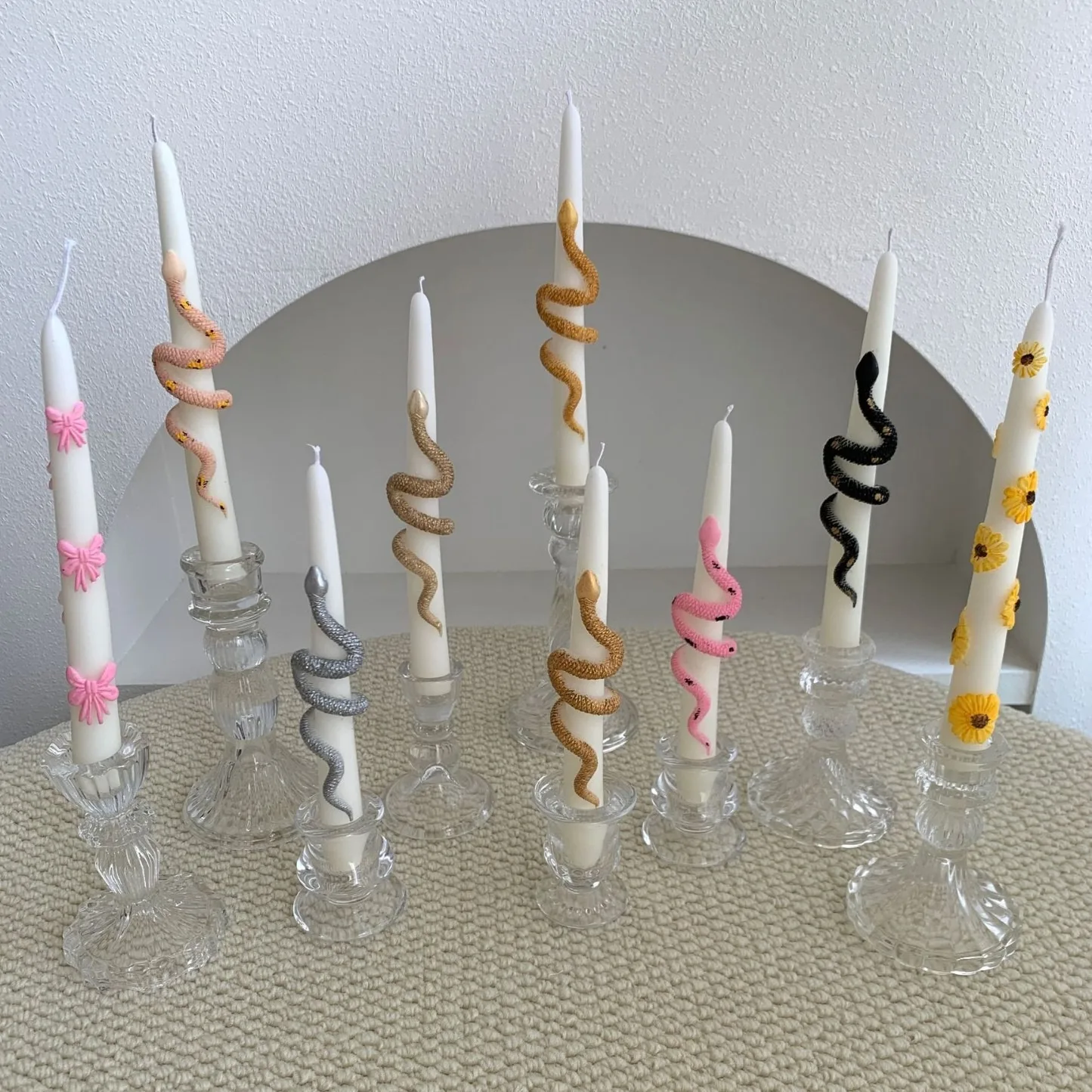 Свеча ручной работы с рисунком – обзор и цена Beeswax Taper Candle